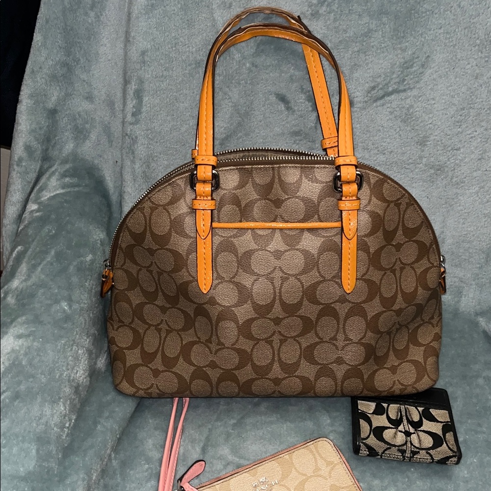 Coach Bundle - Picture 5 of 16